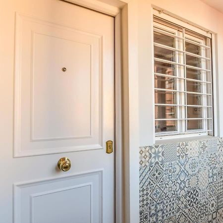 Apartamento En La Plaza De Lavapies Para 4 Personas Мадрид Екстер'єр фото
