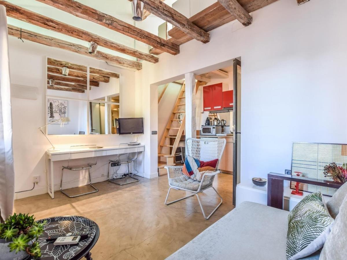 Apartamento En La Plaza De Lavapies Para 4 Personas Мадрид Екстер'єр фото