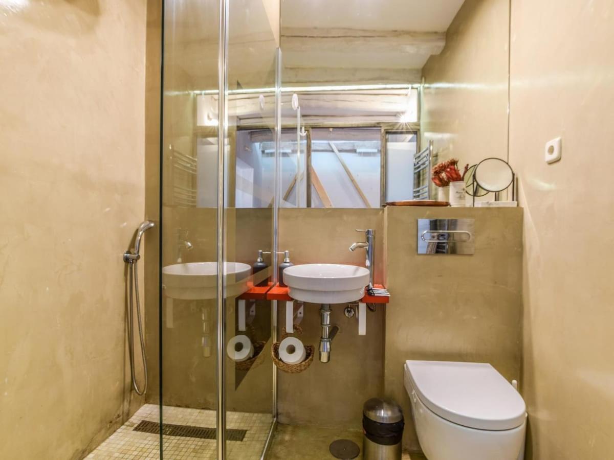 Apartamento En La Plaza De Lavapies Para 4 Personas Мадрид Екстер'єр фото