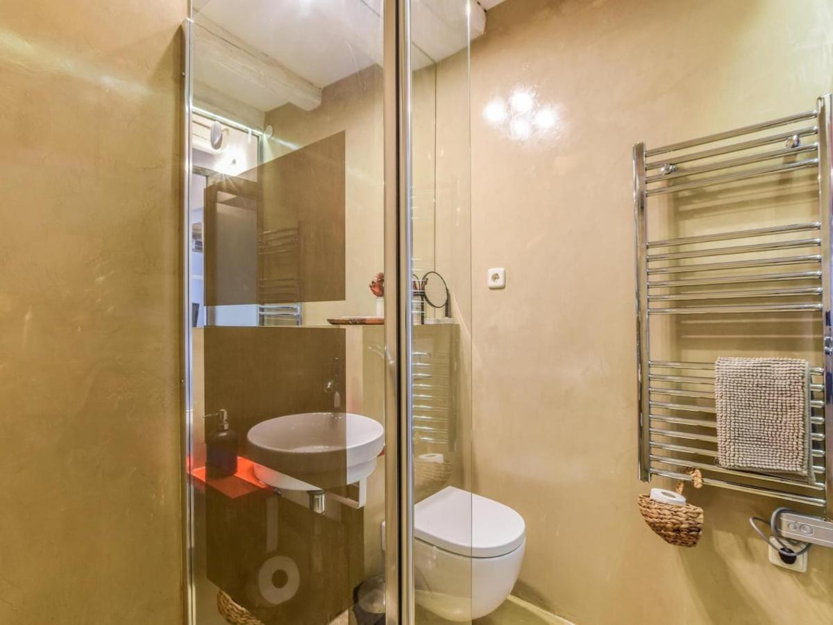 Apartamento En La Plaza De Lavapies Para 4 Personas Мадрид Екстер'єр фото