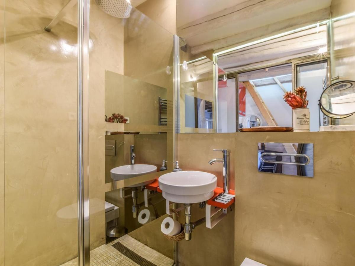 Apartamento En La Plaza De Lavapies Para 4 Personas Мадрид Екстер'єр фото